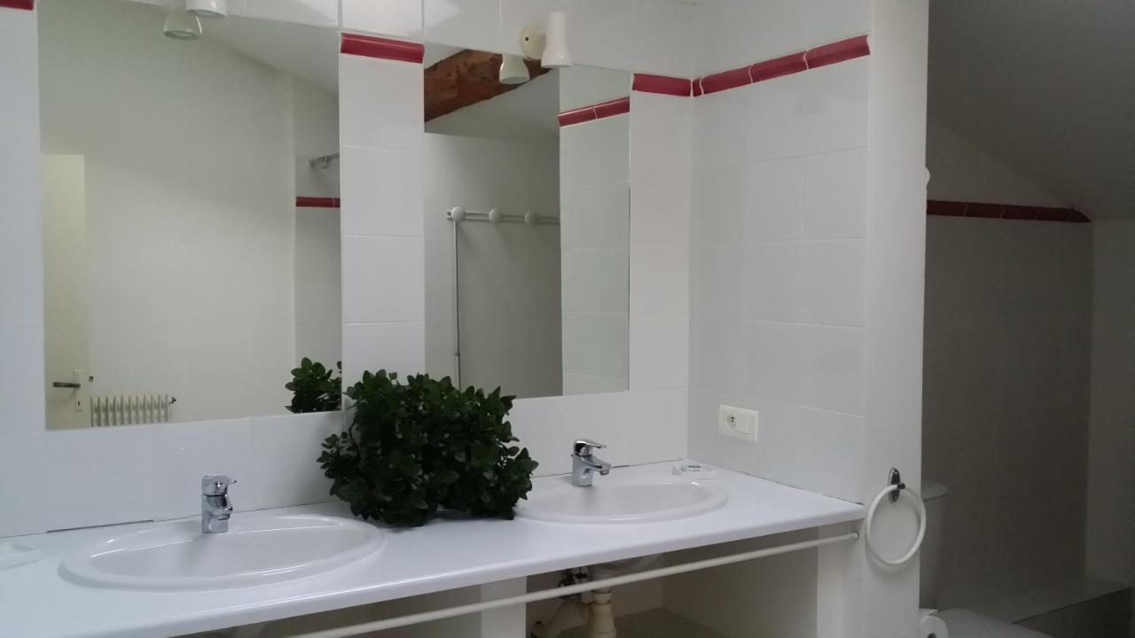 Le Logis Du Pradet Bed & Breakfast Moncrabeau Екстериор снимка